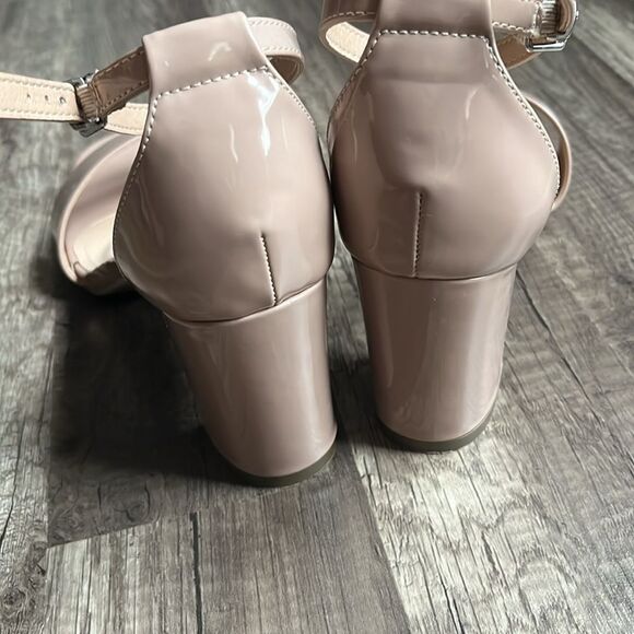 Chelsea Moreland Gala Shoes Heels in Nude Women's Size 7.5 - Picture 5 of 8